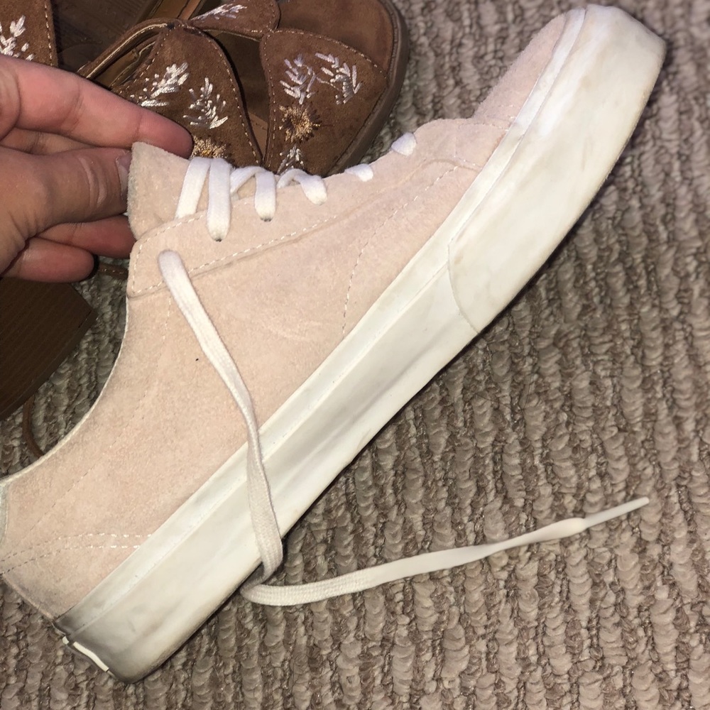 Light pink sued vans!